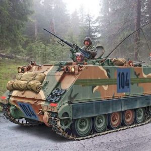 1/35 M113 ARMOURED PERSONNEL CARRIER