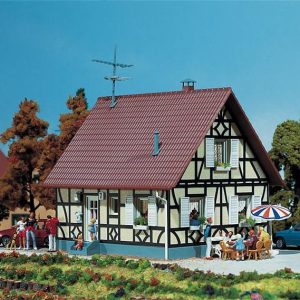 1/87 EENGEZINSWONING MET VAKWERK