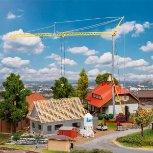1/87 HUIS IN AANBOUW MET KRAAN