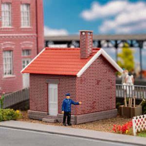 1/87 SPOORWEGHUISJE MET BAANWACHTER