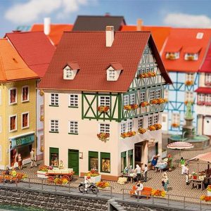 1/87 STADHUIS MET PASSAGE