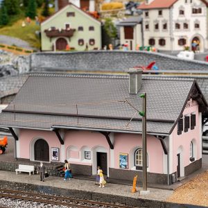 1/87 STATION LAVIN