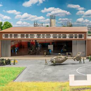 1/87 HANGAR MET HELIKOPTER